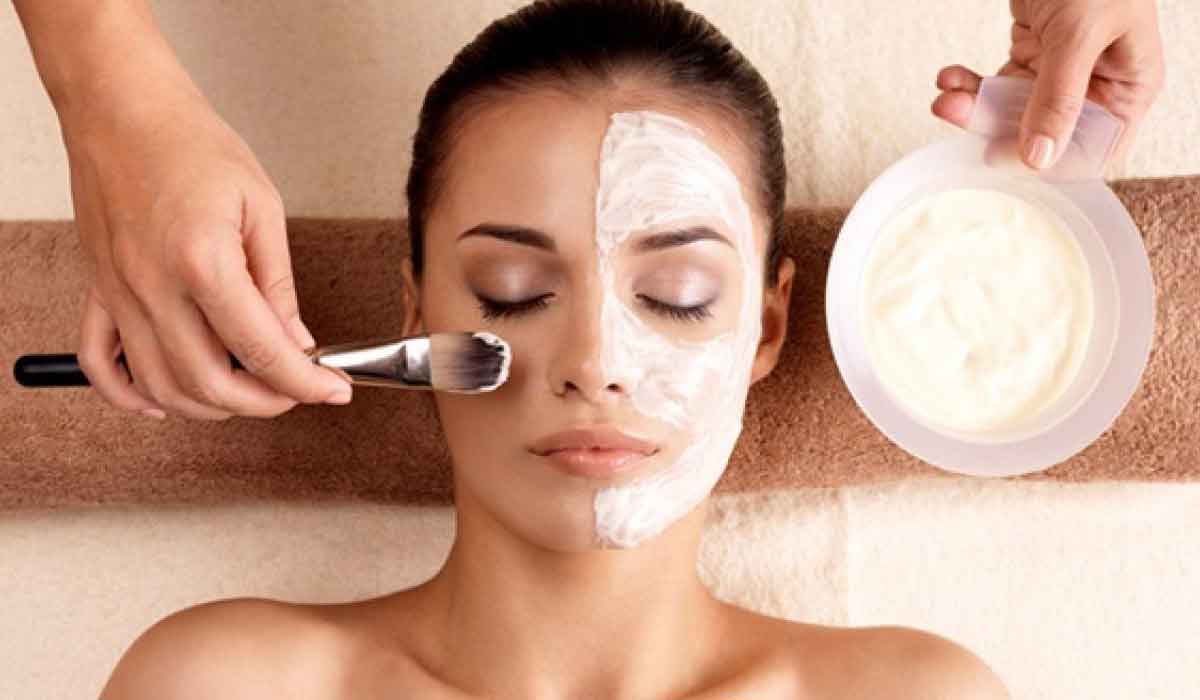 3 Most Effective DIY Yogurt Face Masks For Acne Wellness